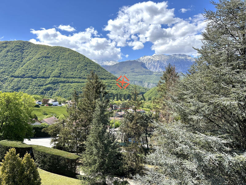 Villa - 252 m² - 11 pièces