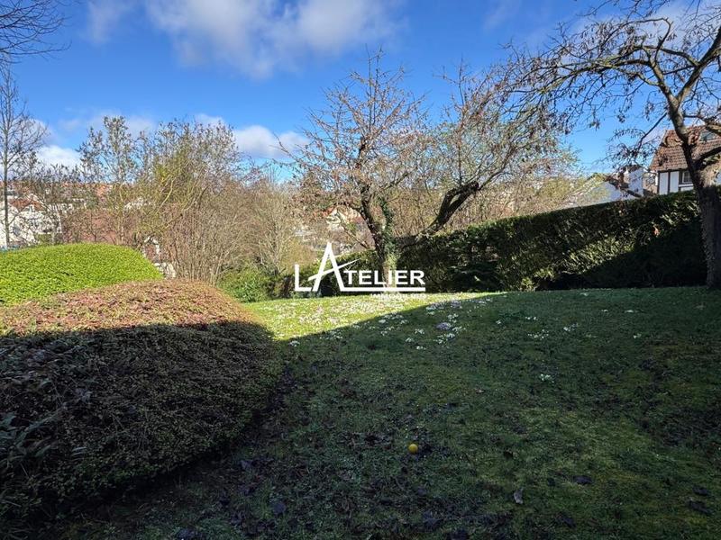 Terrain constructible - 876 m²