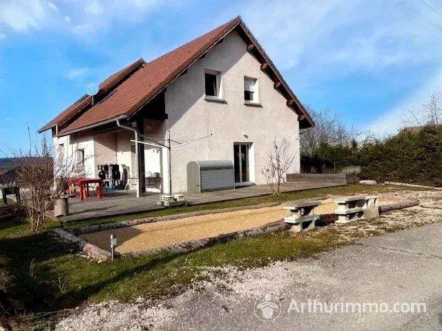 Maison - 167 m² - 9 pièces