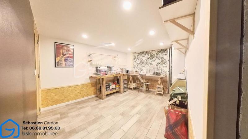 Maison traditionnelle - 96 m² - 6 pièces