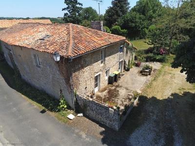 Maison ancienne - 180 m² - 7 pièces
