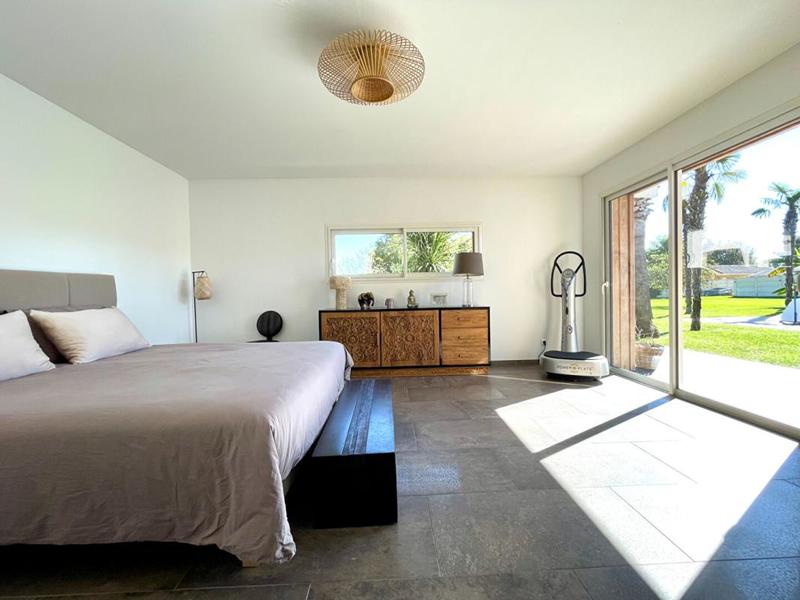 Maison - 252 m² - 5 pièces