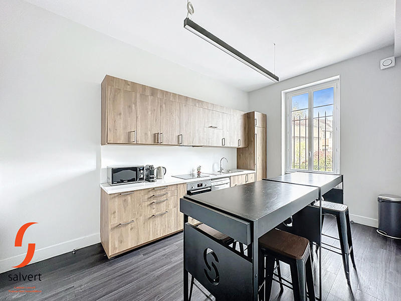 Immeuble - 272 m² - 14 pièces