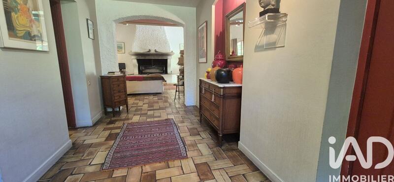 Maison de maîtres - 240 m² - 7 pièces