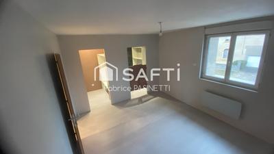 Maison - 180 m² - 5 pièces