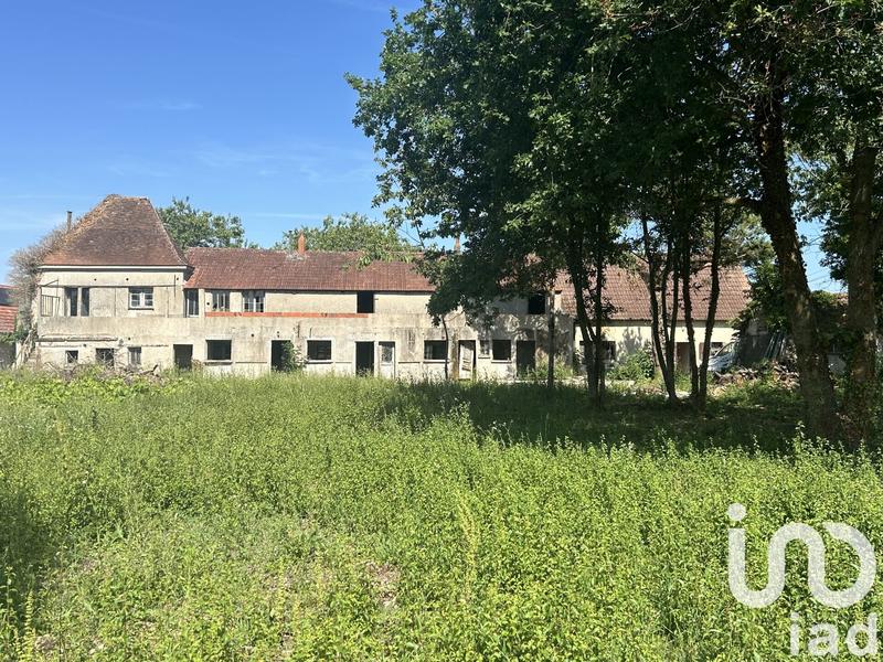 Maison - 195 m² - 15 pièces