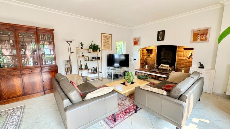 Maison - 265 m² - 8 pièces