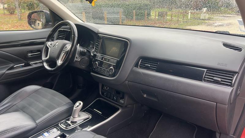 Mitsubishi Outlander 2.4 Mivec 224 Plug in Hybrid 4wd Intense