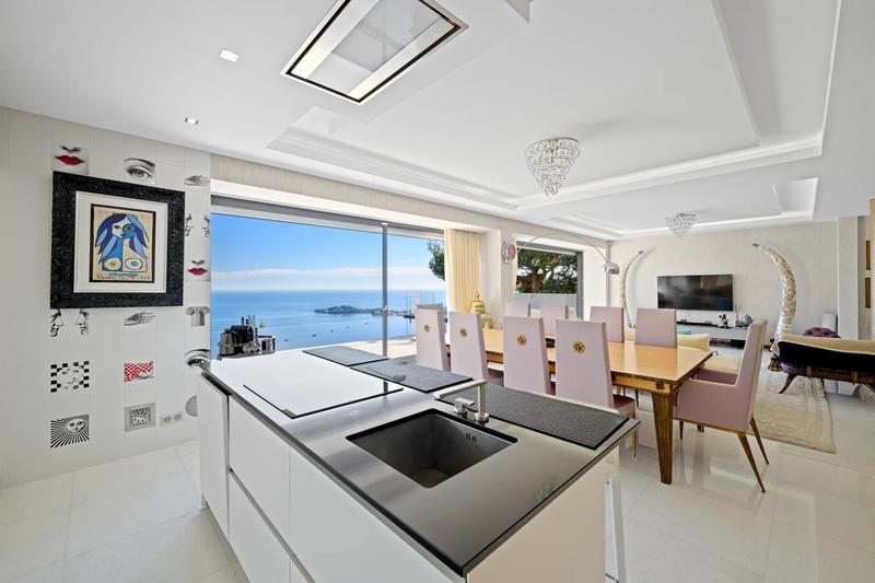 Villa - 300 m² - 9 pièces