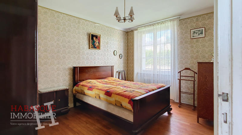 Maison - 93 m² - 7 pièces