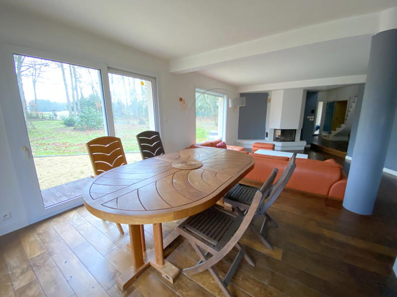 Maison - 260 m² - 8 pièces