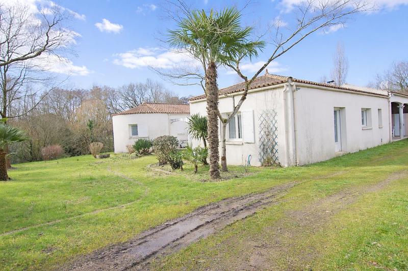 Maison traditionnelle - 165 m² - 6 pièces