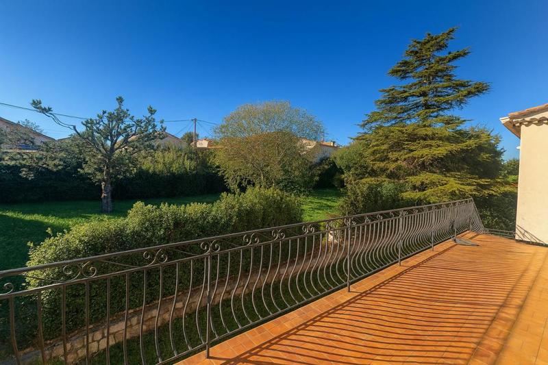 Maison - 187 m² - 7 pièces