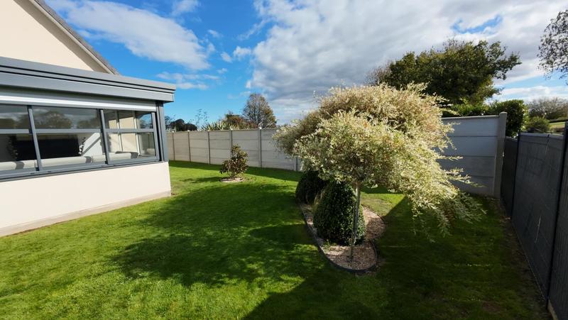 Pavillon - 180 m² - 8 pièces