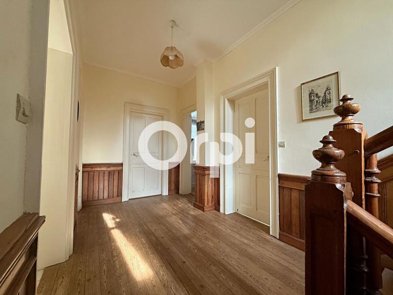 Maison - 281 m² - 8 pièces