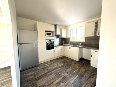 Maison - 94 m² - 5 pièces