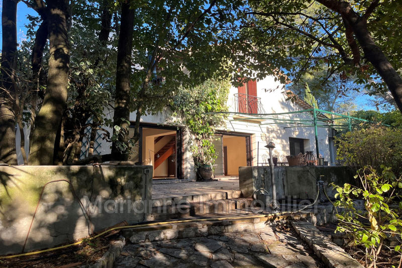 Maison - 180 m² - 6 pièces