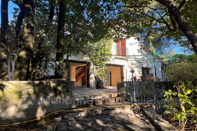 Maison - 180 m² - 6 pièces