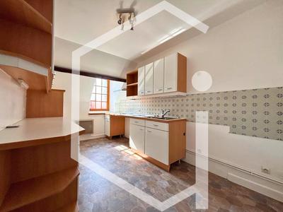 Appartement - 98 m² - 4 pièces