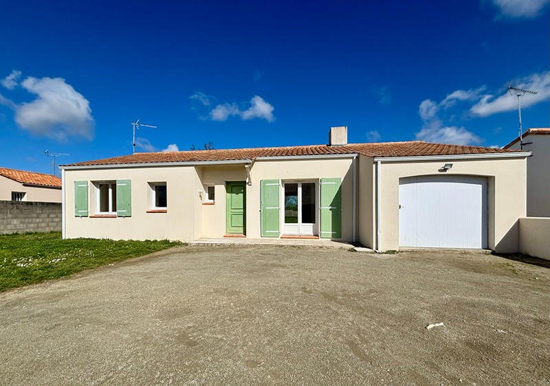 Maison - 90 m² - 4 pièces