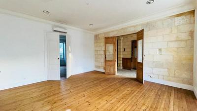 Appartement - 64 m² - 2 pièces