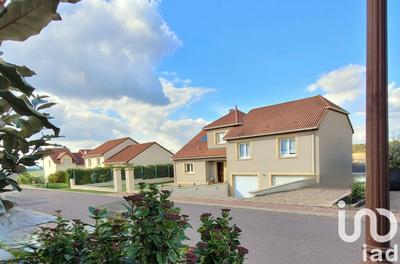 Maison - 152 m² - 7 pièces