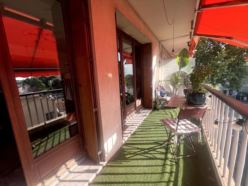 Appartement - 93 m² - 4 pièces