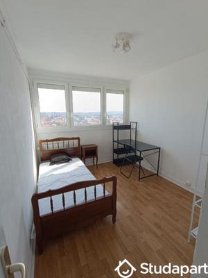 Chambre - 11 m² - 1 pièce