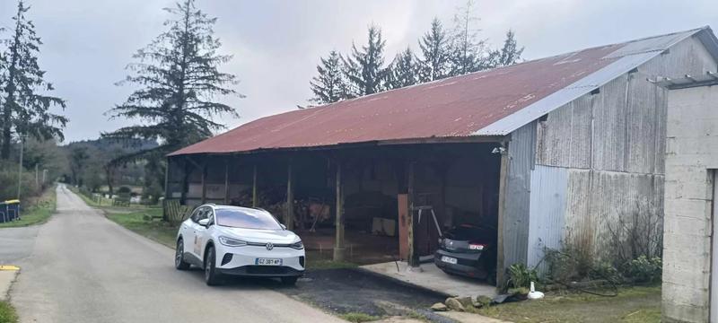 Hangar - 325 m² - 2 pièces