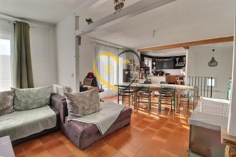 Maison - 121 m² - 5 pièces