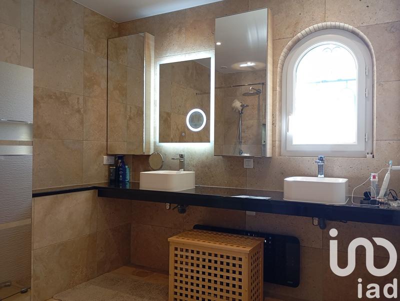 Maison - 485 m² - 10 pièces