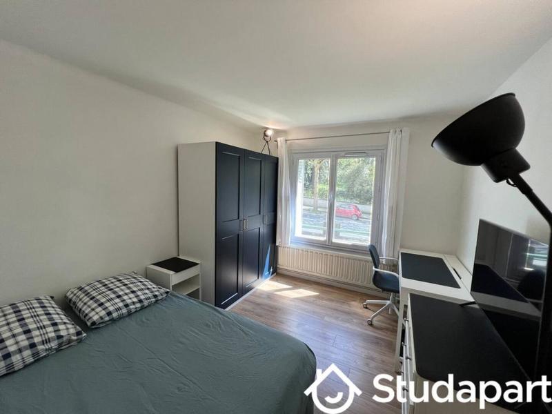 Chambre - 10 m² - 1 pièce