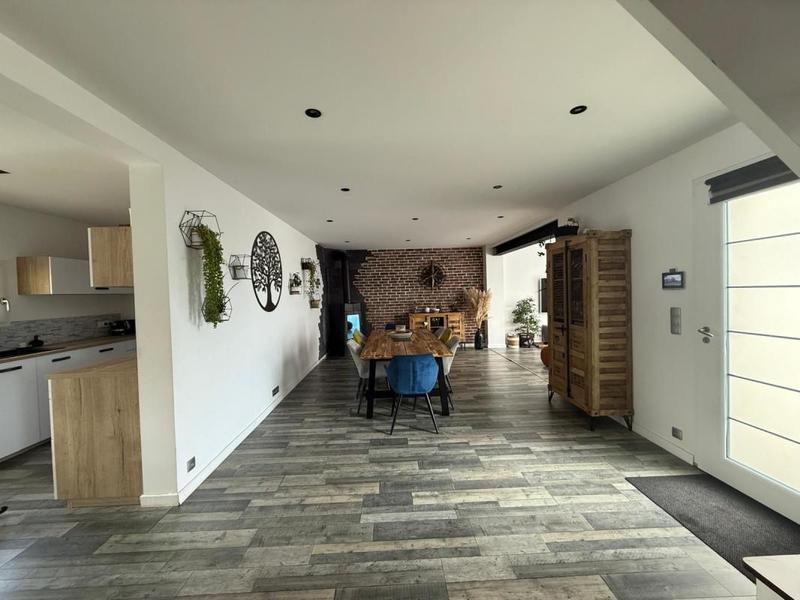 Maison - 150 m² - 5 pièces