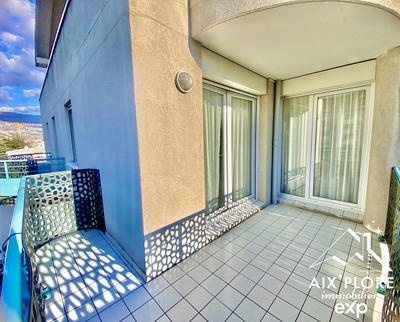 Appartement - 91 m² - 4 pièces