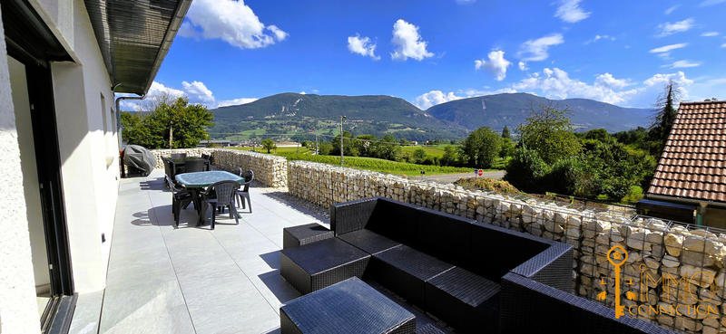 Villa - 215 m² - 5 pièces