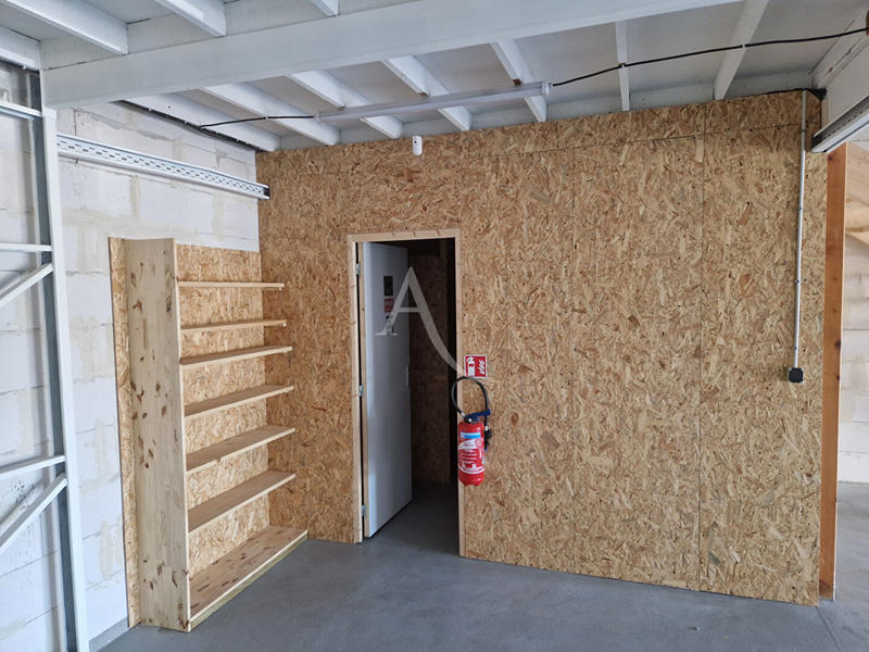 Local commercial - 187 m²