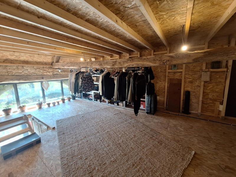 Maison - 200 m² - 4 pièces