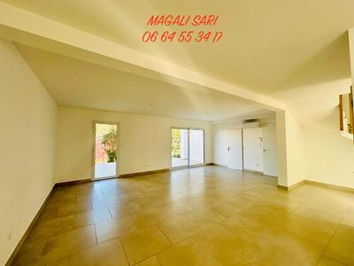 Villa - 95 m² - 5 pièces