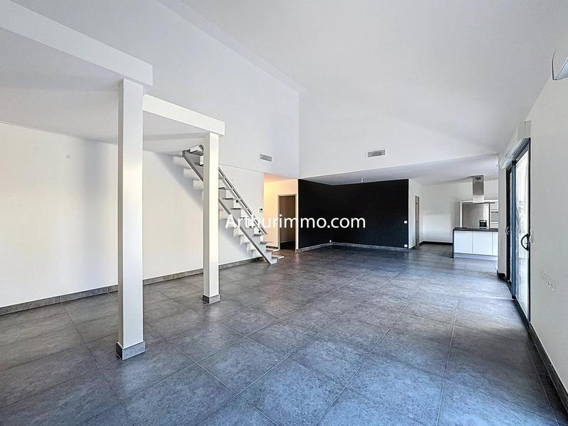 Maison - 186 m² - 6 pièces