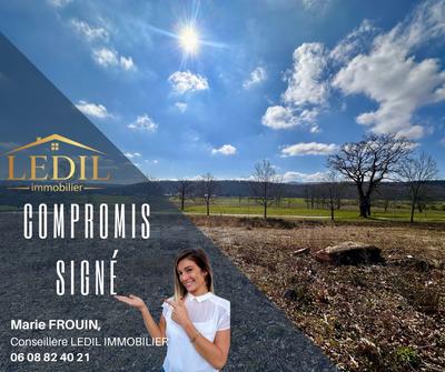 Terrain constructible - 915 m²