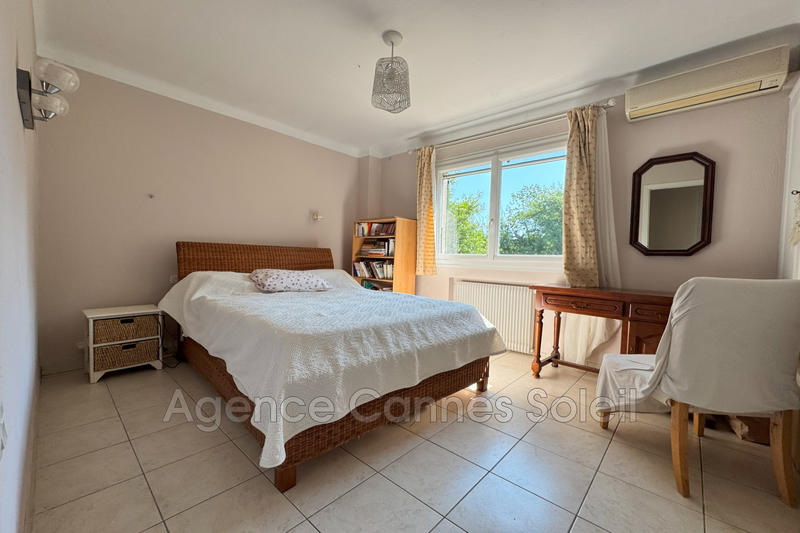 Villa - 210 m² - 8 pièces