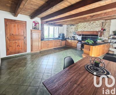 Maison - 162 m² - 8 pièces