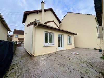 Maison - 82 m² - 5 pièces