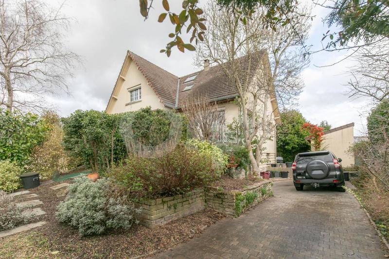 Maison - 140 m² - 4 pièces