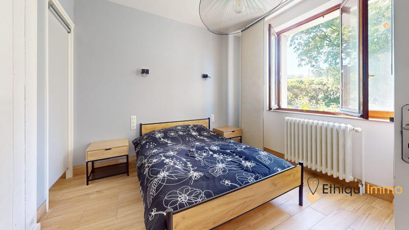 Maison - 390 m² - 20 pièces