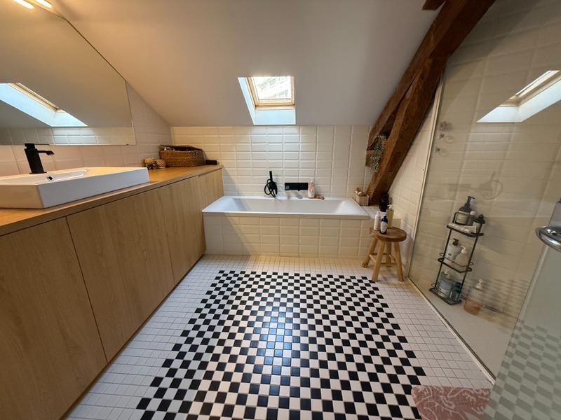 Loft - 210 m² - 8 pièces