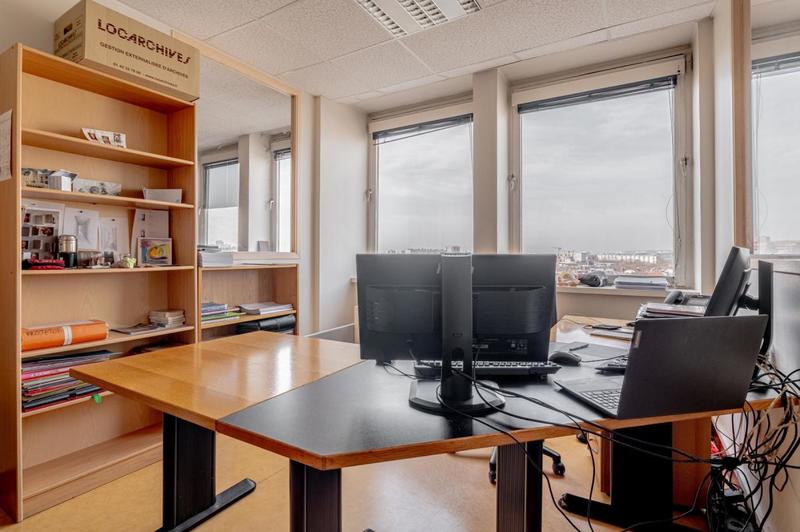 Bureau - 266 m² - 12 pièces