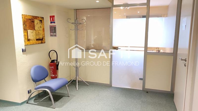 Local commercial - 99 m² - 7 pièces