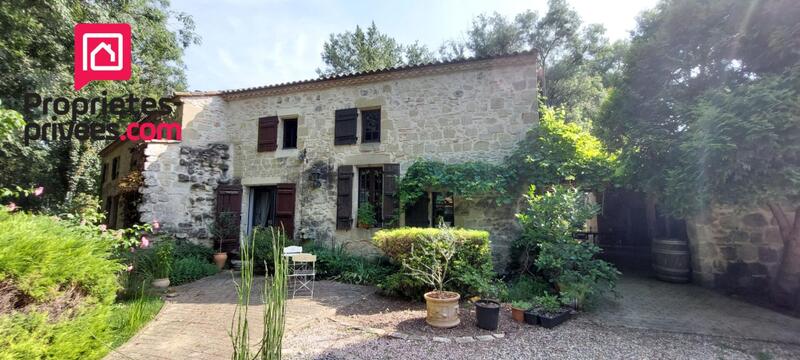 Moulin - 400 m² - 8 pièces