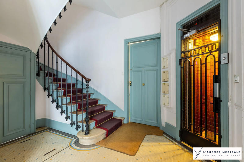 Bureau - 43 m² - 2 pièces